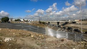 Se renta terreno de 4500 m2 en blvd. Simón Bolivar, Tijuana