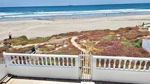 Se vende casa frente al mar en Playas de Rosarito, B.C.