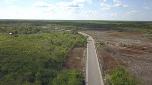 INCREIBLE  PROPIEDAD  EN  VENTA  CON  DOS  CENOTES