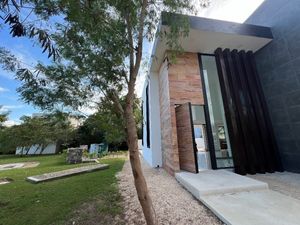 - CASA DE LUJO EN LA MEJOR PRIVADA DEL YUCATAN COUNTRY CLUB, MERIDA