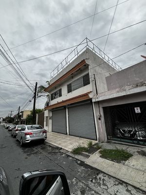 Casa con Uso de Suelo Comercial Rincón de Guadalupe NL