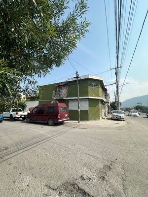 Casa en Venta en esquina sobre avenida