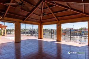 En Venta Local Comercial en Esquina, Ideal para tu Nuevo Restaurante