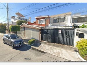 Casa en Venta en Las Fuentes Zapopan