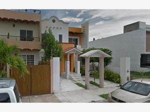 Casa en Venta en Residencial Fluvial Vallarta Puerto Vallarta