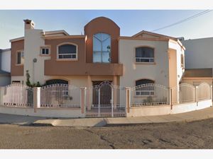 Casa en Venta en Loma Dorada Ensenada