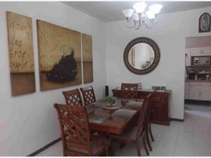 Casa en Venta en Parques Del Nilo Guadalajara