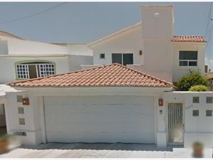 Casa en Venta en Sabalo Country Club Mazatlán