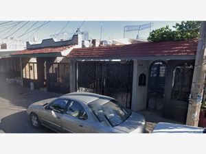 Casa en Venta en Jardines de los Historiadores Guadalajara