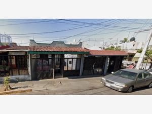 Casa en Venta en Jardines de los Historiadores Guadalajara