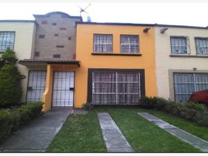 Casa en Venta en Hacienda del Valle II Toluca