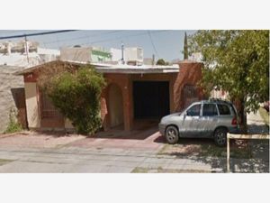 Casa en Venta en 2da. Burócrata Juárez