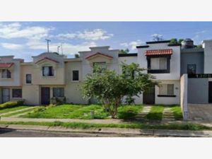 Casa en Venta en Jardines Del Edén Tlajomulco de Zúñiga