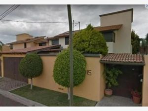 Casa en Venta en Villas del Mesón Querétaro