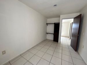 Casa en venta dentro de coto en Real del Valle