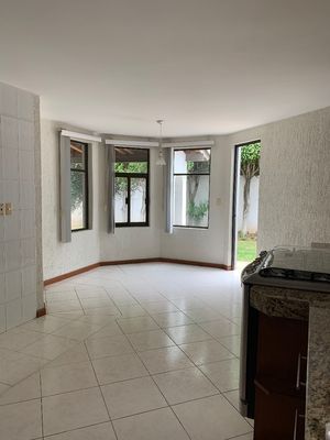 RESIDENCIA EN VENTA - VALLE REAL