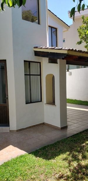 RESIDENCIA EN VENTA - VALLE REAL