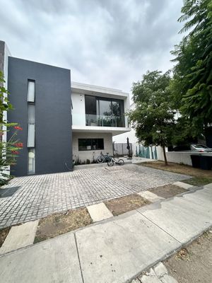 RESIDENCIA EN VENTA - LOS NARANJOS - SANTA ANITA