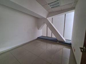 Renta de Oficina Roma | 128 m2 | Acondicionada
