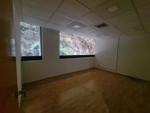 Renta de Oficina Bosques de las Lomas | 167 m2 | Acondicionada
