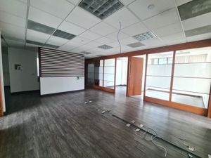 Renta de Oficina Del Valle | 320 m2 | Acondicionada