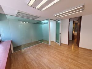 Renta de Oficina Crédito Constructor | 63 m2 | Acondicionada