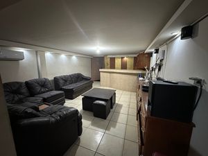 Bodega en venta con oficinas en Orranteño