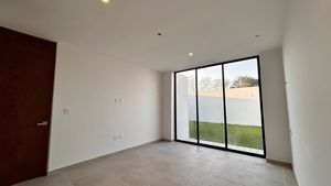 Casa con amplio terreno en venta