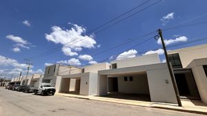 Casa con amplio terreno en venta