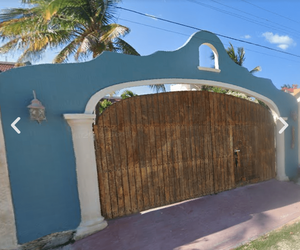 Casa en venta frente al mar, estilo colonial en Chuburna Puerto