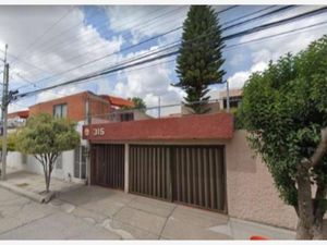 Casa en Venta en Las Águilas San Luis Potosí