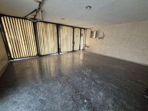 Casa en Venta en Col. Irrigación para Remodelar