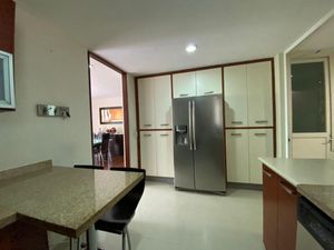 Se vende departamento cerca de parque hundido.