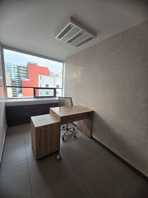 Se renta oficina pequeña en coworking en Polanco.