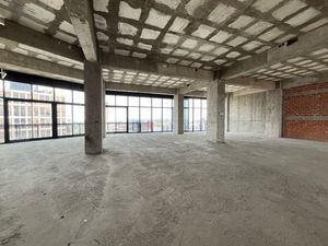 Renta oficina con balcón lista para acondicionar 388 m2 Condesa