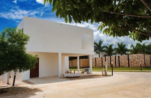 Casa en VENTA EN EL NORTE DE MERIDA EN CHOLUL EN PRIVADA CON AMENIDADES!!