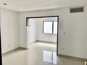 Edificio en renta y venta sobre Avenida Perez Ponce