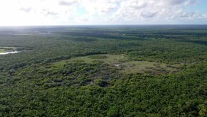 Venta de terreno mixto en Cancún México, a 10 min del Aeropuerto