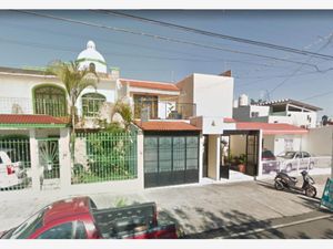 Casa en Venta en Las Aguilas Zapopan