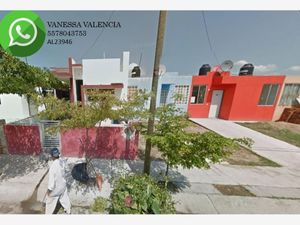 Casa en Venta en Valle Paraiso Manzanillo