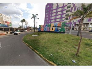 Departamento en Venta en Corredor Comercial Desarrollo Atlixcayotl Puebla