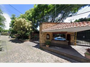 Casa en Venta en Jardines de Ahuatepec Cuernavaca