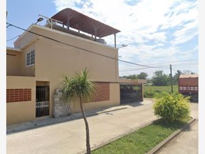 Casa en Venta en Villas de San Clemente Álamo Temapache