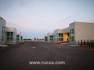 Bodegas de 421.86 m2 / Hasta 7,600 m2 / Celaya Gto