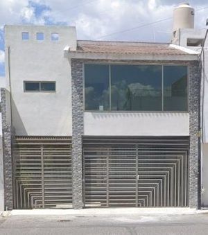 Casa Nva en Venta en Pirámides, 3 recamaras cada una con baño