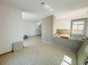 CASA EN VENTA EN FRACCIONAMIENTO LAS AMERICAS REMODELADA