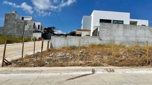 TERRENO EN RESIDENCIAL LOMAS VERDES