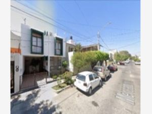 Casa en Venta en Jardines del Country Guadalajara