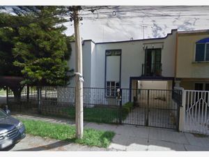 Casa en Venta en Paseos del Sol Zapopan