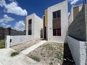 Casa en RENTA Fracc. Vista Alta Residencial, Reynosa Tamps.